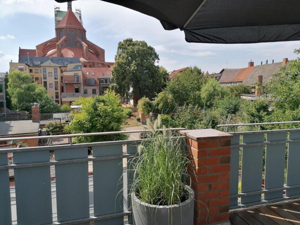 Townhouse Altstadt Wismar Upper Apartment Mit Zwei Terrassen Zewnętrze zdjęcie
